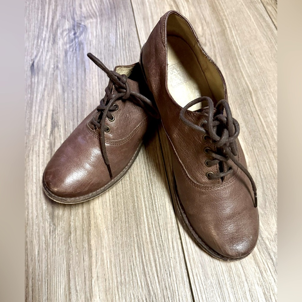 Brown Leather Frye Lace-Up Shoes